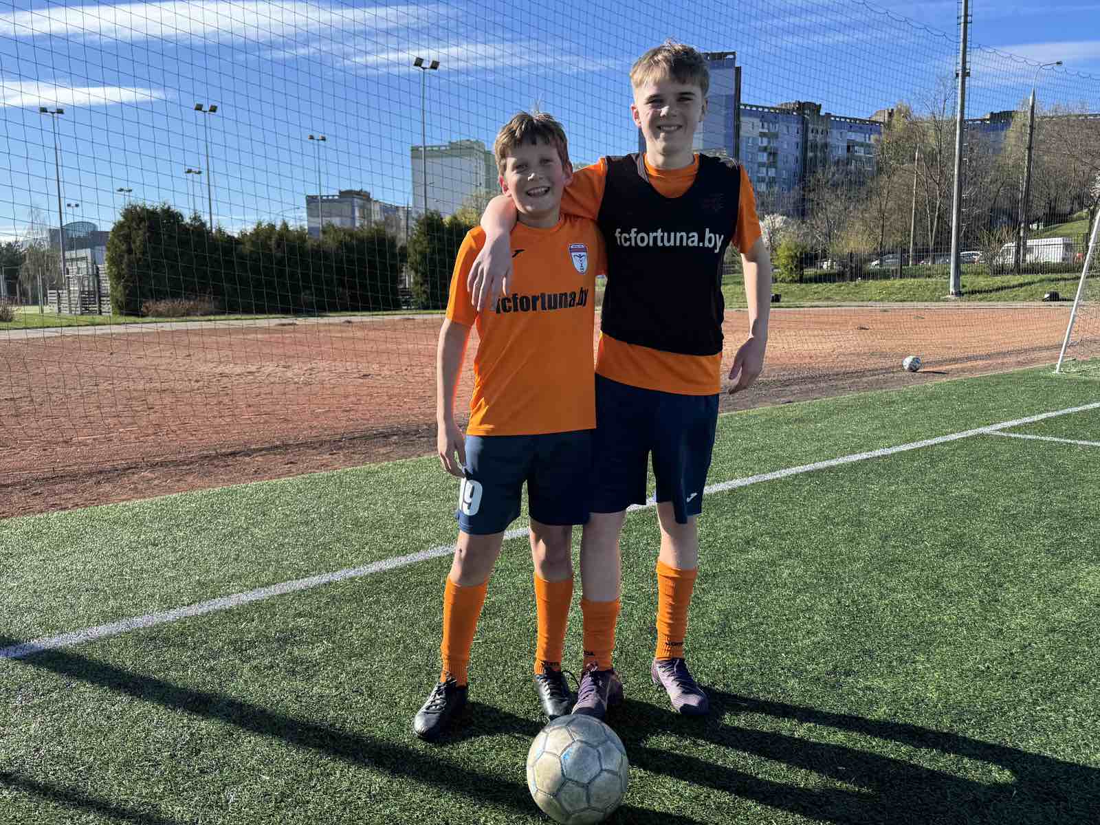 ДЕНЬ ЗА ДНЕМ: МЫ - ДОЛГОЕ ЭХО ДРУГ ДРУГА...