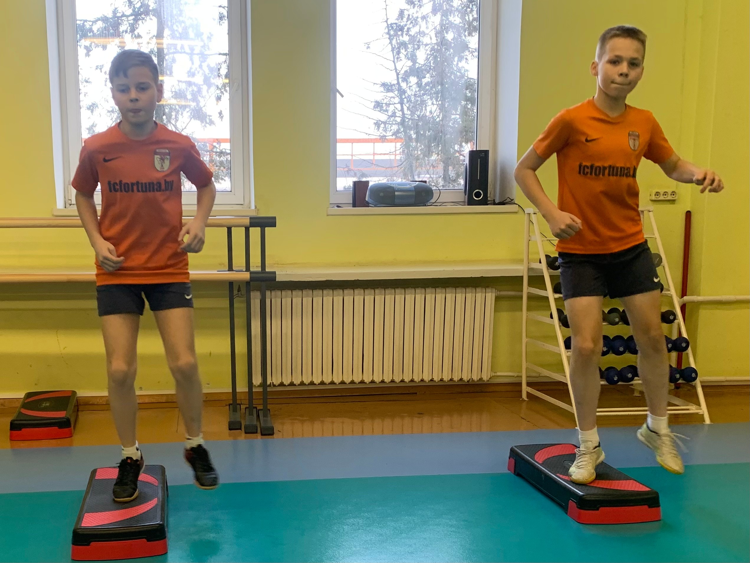 ДЕНЬ ЗА ДНЕМ. ЧЕТВЕРГ: МАМ ПОЗДРАВИЛИ, И СНОВА ЗА РАБОТУ...